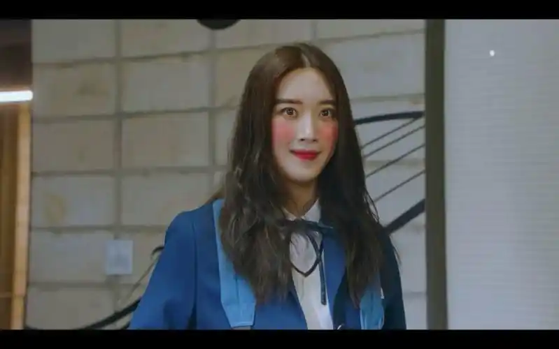 【韩剧女神降临】ep1文佳煐cut第一次化妆的女主真的是惊为天人!