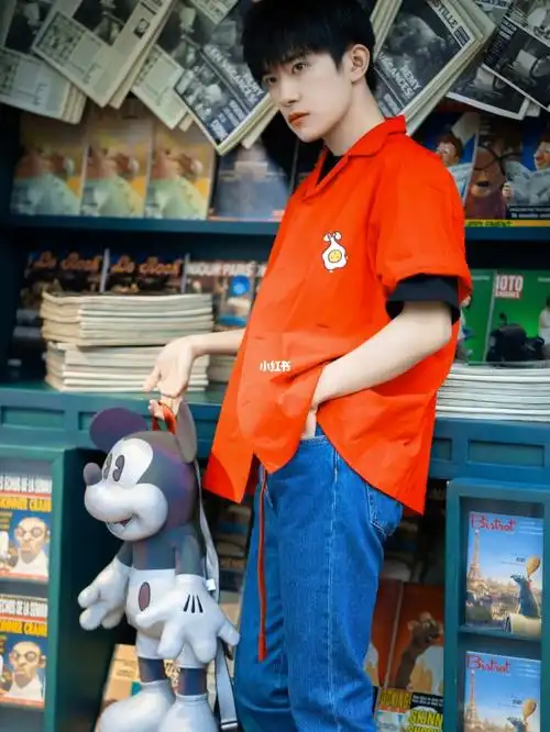 饭修就是yyds!_易烊千玺_礼物_娱乐_明星娱乐资讯