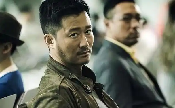 吴京是中国电影市场中一位备受瞩目的演员和导演.