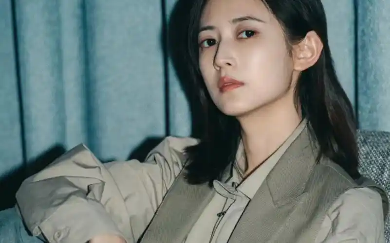 【陈钰琪】有点复古,有点酷.