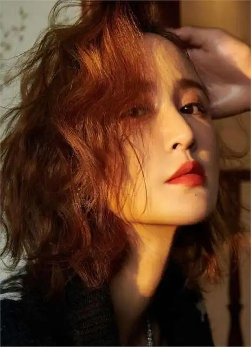 就在这个时刻,意想不到的是,王志飞居然与张歆艺提出了分手.