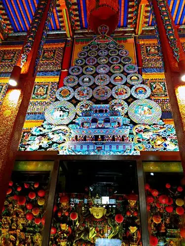 塔尔寺的镇寺三绝,在这张照片里全部体现出来了.