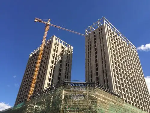 云南楚雄瑞特商业中心幕墙装饰施工项目