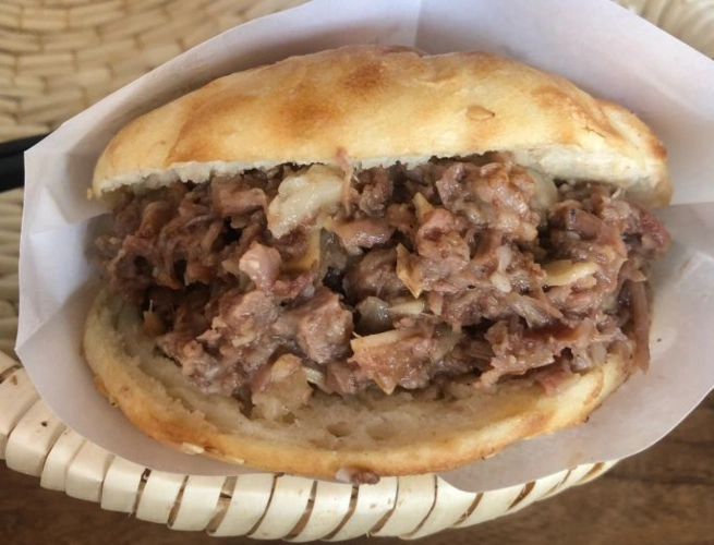 探访济南美食(二)——老西关黄老太牛肉烧饼