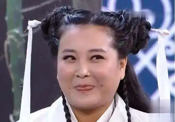 贾玲陈妍希的小龙女我忍了,看见郑爽,谁允许你这么穿的?