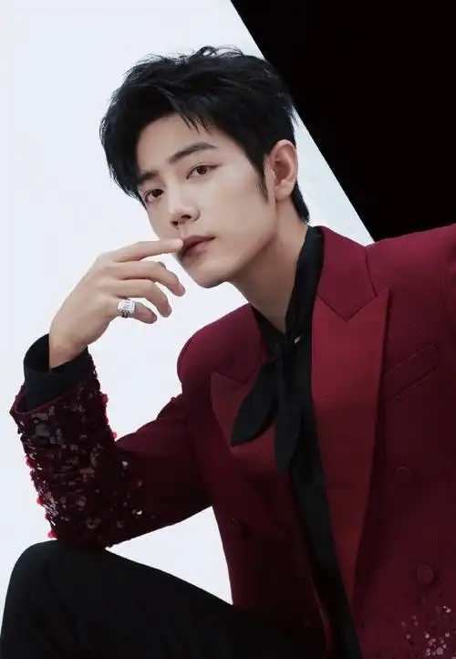 肖战人物封面##肖战