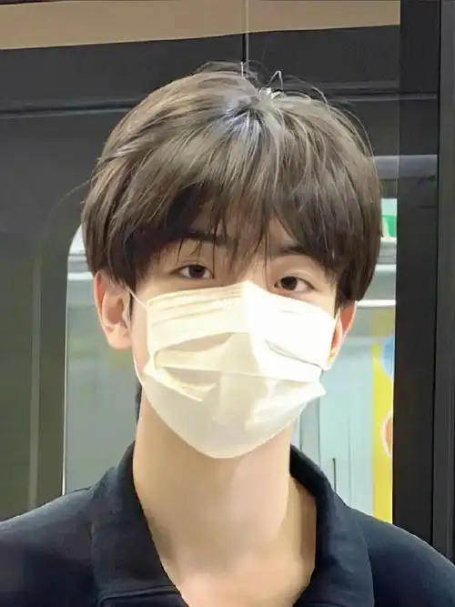 自然好打理的微分碎盖暖男必备发型蓬松弧度高颅顶北京烫发 北京染发