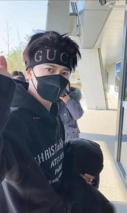 任嘉伦好有少年感搭档李菲儿撩到爆他是怎么做到又撩又不油腻