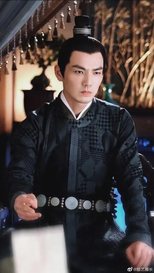 清欢舞剑路透#钟汉良倾城亦清欢钟汉良舞剑路透9615黑衣古装造型