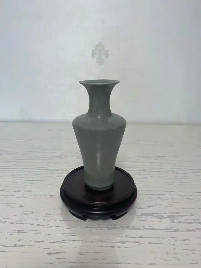 海捞南官粉青方肩瓶#单色釉 #宋瓷 - 抖音