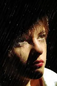 雨中的眼泪照片