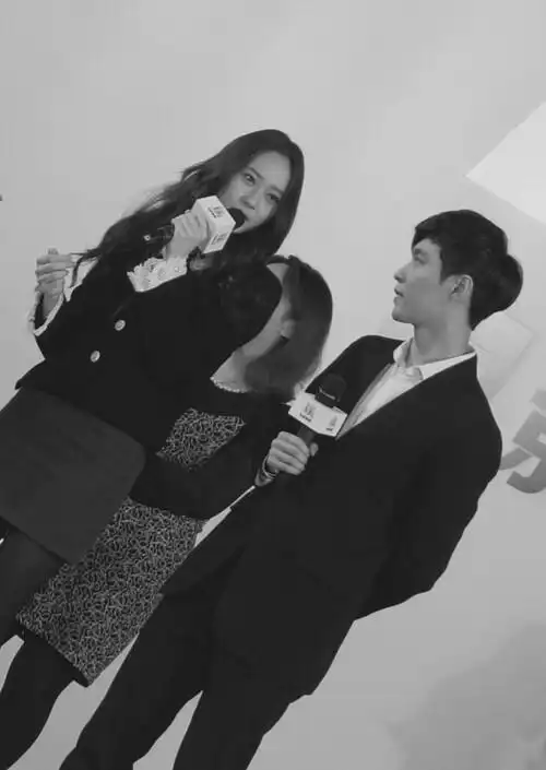 郑秀晶《飞燕》发布会#一个命根子 一个好感爆棚的女爱豆 在一起拍戏