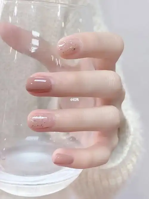 黄白皮都能驾驭的颜色跳色选择了一个闪片星星做搭配～～我jio得 看