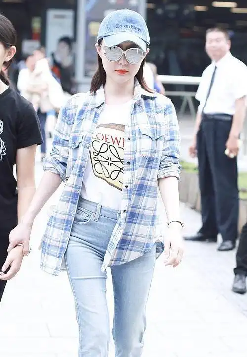 原创舒畅材质矮个子穿衣模板,明明身高才163,却能搭配出"擎天腿"