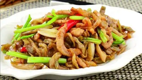 《榨菜炒肉丝》