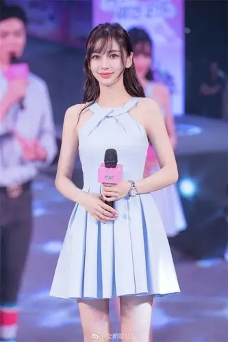 奔跑吧angelababy杨颖同款浅蓝色挂脖连衣裙修身中长裙百褶公主裙