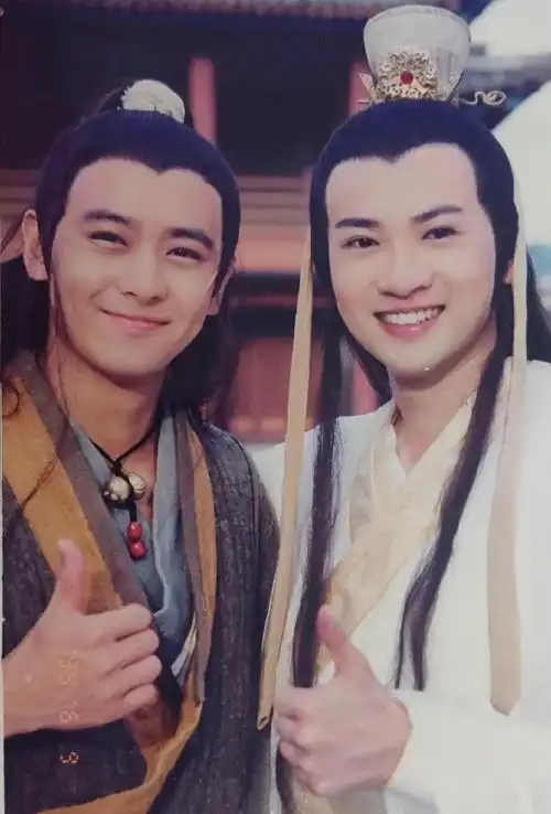 《绝代双骄》,苏有朋林志颖的小鱼儿与花无缺真的是童年男神