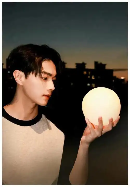 第6名任嘉伦,他可是古装翩翩美男子啊!