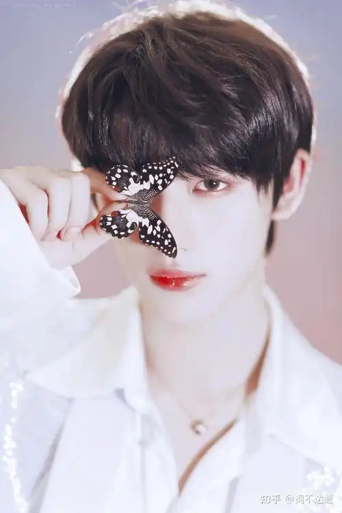 刚粉上丁程鑫,大家能给我点他的照片吗? - 知乎