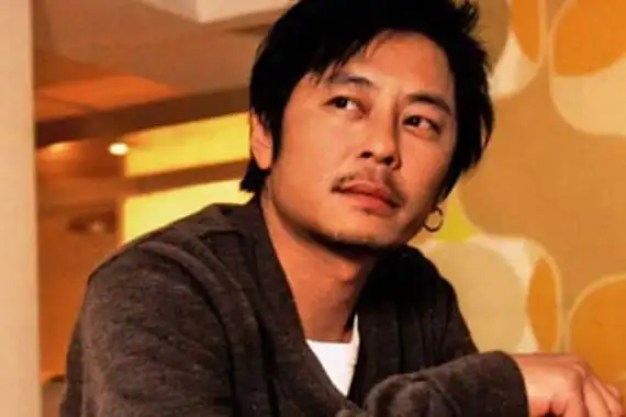 资讯 娱乐王杰在上个世纪70年代的时候就已经是当红男歌手,他最经典的