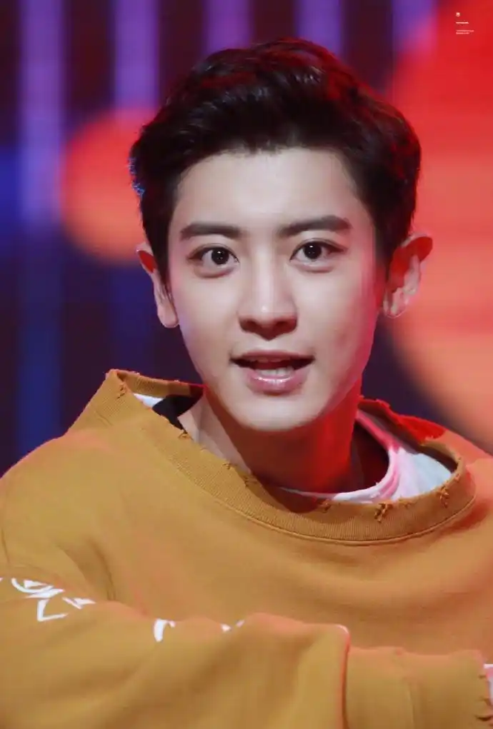 朴灿烈超话	#朴灿烈人美心善#	#朴灿烈心动超标#	那微笑的眼睛,值得