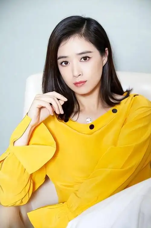 蒋欣个人资料(蒋欣与叶祖新分手7年都未婚单身,但人生现状大有不同)