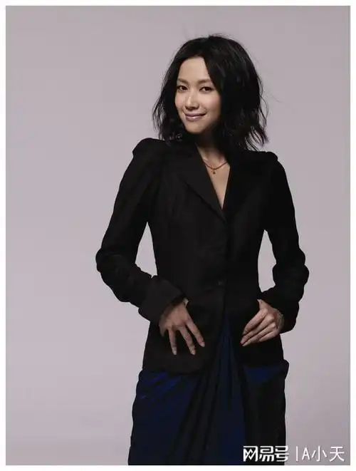 "书法才女"徐静蕾:从小字写的就不错,还是个有实力的导演