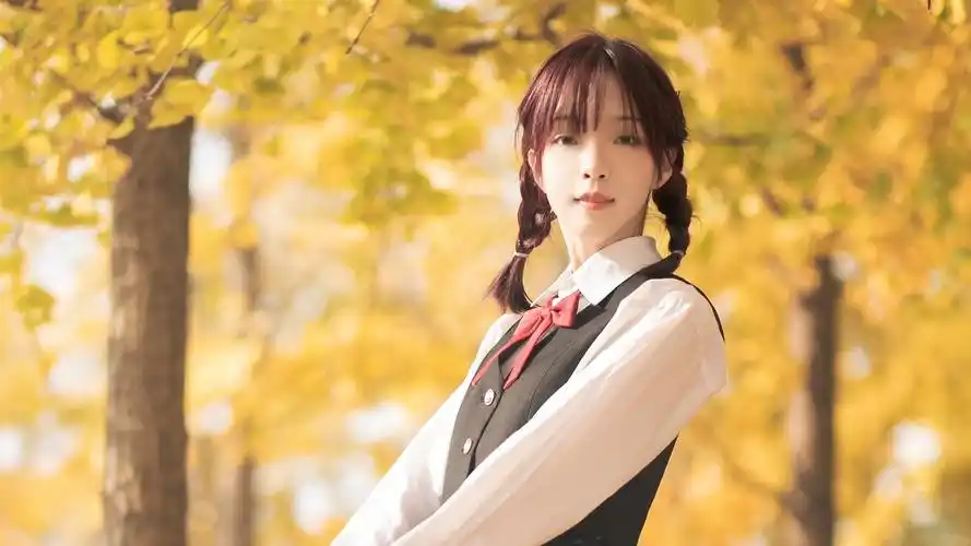 少女清纯学院风日系户外迷人写真