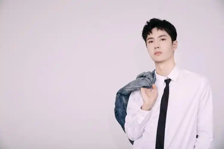 有王一博的高清无水印壁纸吗