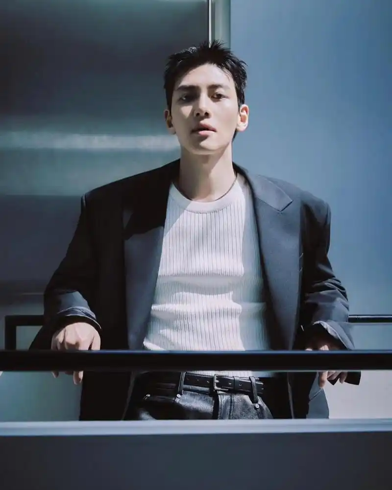 池昌旭壁纸6015欲望化身6015白切黑天花板6015 池昌旭真