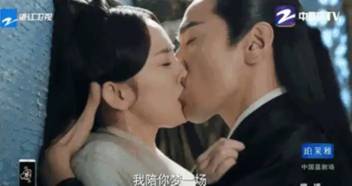 杨幂喜欢撩汉男神收割机杨幂的撩汉史