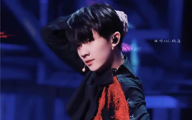 祺时马嘉祺不染小哥哥苏宁双十一舞台上再开戏腔惊艳众人