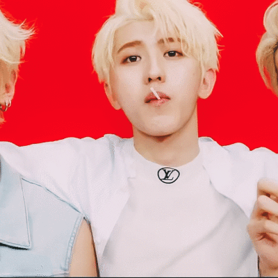 蔡徐坤搞笑动图