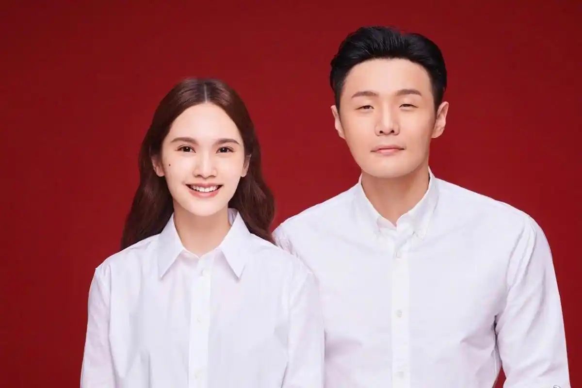 郑恺苗苗结婚 明星夫妇的结婚证件照谁好看 不难发现,其实夫妻之间最