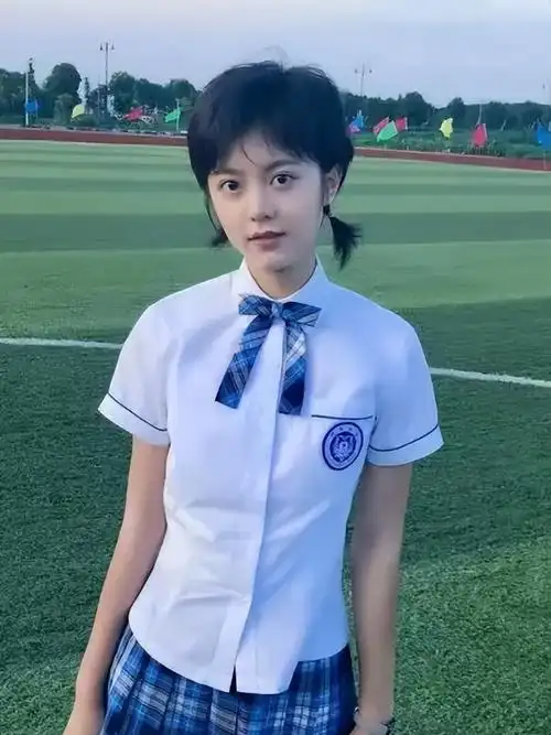 关晓彤11.张佳宁10.李沁9.迪丽热巴8.周冬雨7.吴倩6.杨紫5.杨幂4.