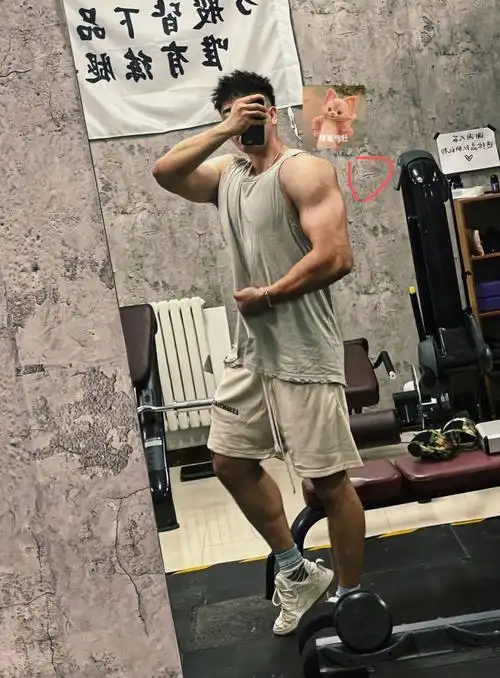 众所周知三角肌是三角形的04