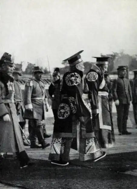 这是袁世凯一生的黑点,身着龙袍在天坛祭天称帝!