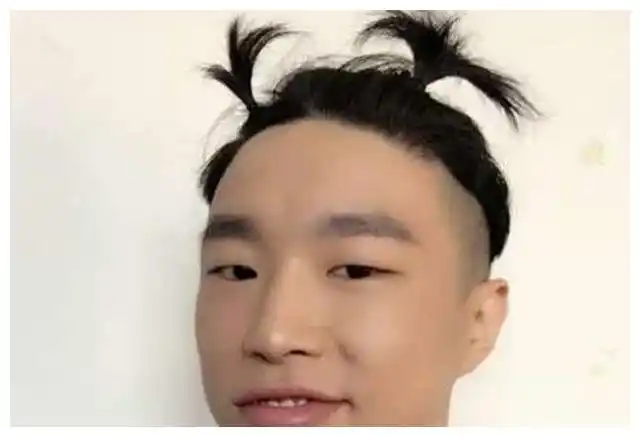 在德云社被嘲丑的烧饼晒老婆近照看清正脸时羡慕了