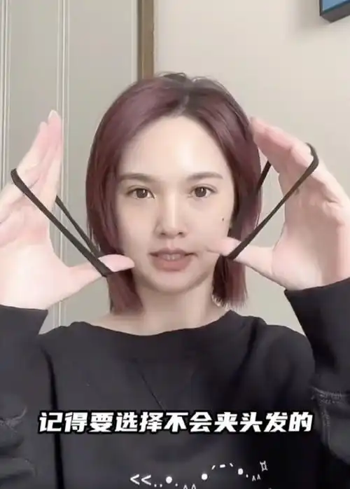 短发耳侧编发,侧辫子的短发也可以很时尚(杨丞琳亲授"短发丸子头"简易