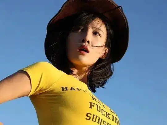 她曾是跆拳道运动员,被成龙皮带抽屁股,参加日本"大尺度"综艺|张蓝心