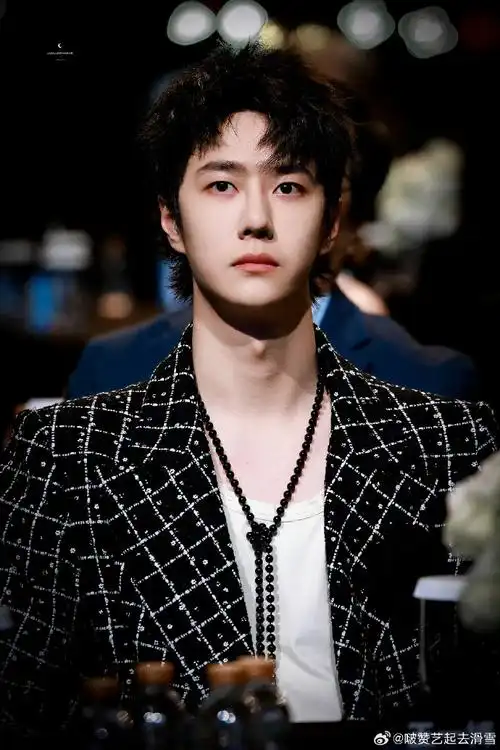 30 97  早上好吖  啵啵赞赞  @uniq-王一博78@x玖少年团肖战day