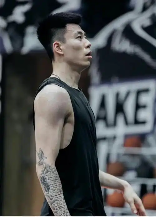 无视张镇麟篮网官宣签约日本球员渡边雄太给他一份1年非保障合同