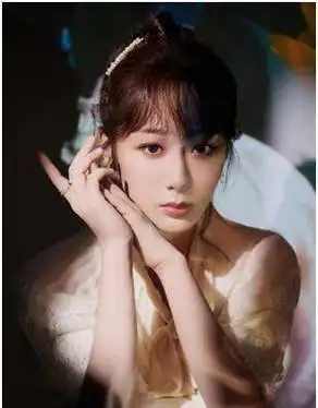 同样是"姐姐",为何张一山和杨紫像亲姐弟,对宁丹琳不理不睬_时候_互动