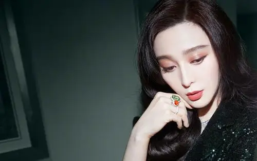 范冰冰优雅气质写真桌面壁纸