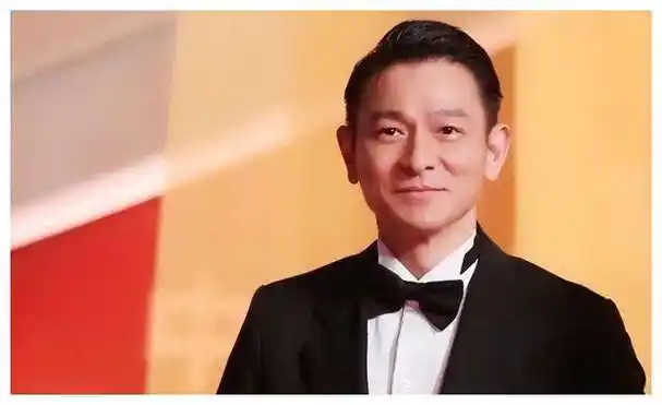 刘德华《红毯先生》票房8千万,需10亿回本,考虑清晰走向.