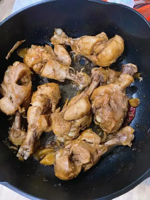 分享我的简单减脂餐超好吃的卤鸡腿