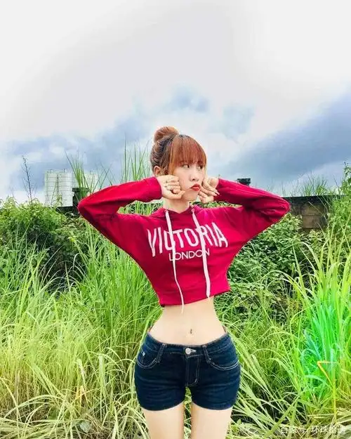 缅甸女孩35厘米的细腰震惊网络