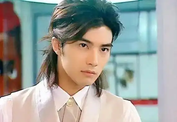 台湾贺军翔被警方搜家后续!多方口供无法匹配,行踪成谜引热议