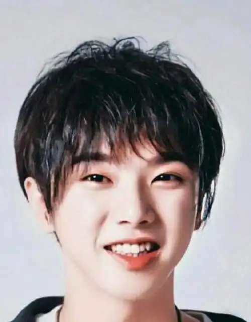 和华晨宇点亮微博之夜