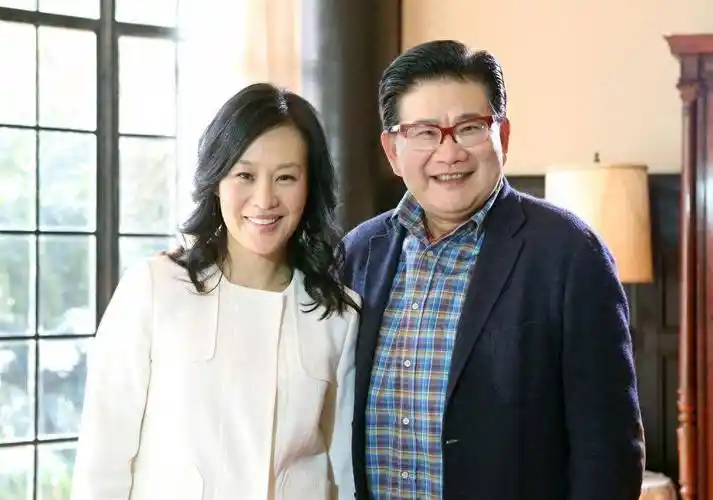 主持人,演员,写作者,国脸主持曹可凡,在不同领域中切换着身份_上海